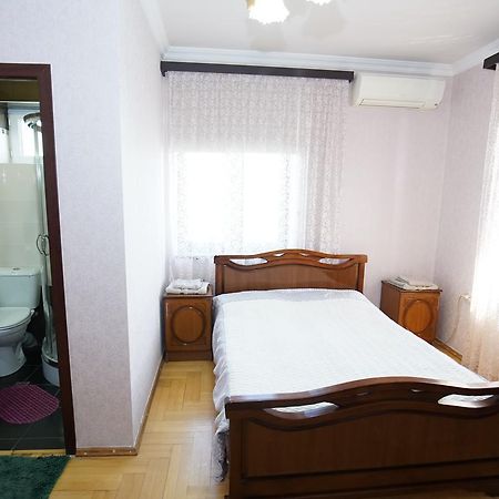 Nice House In The Heart Of The City エレバン エクステリア 写真