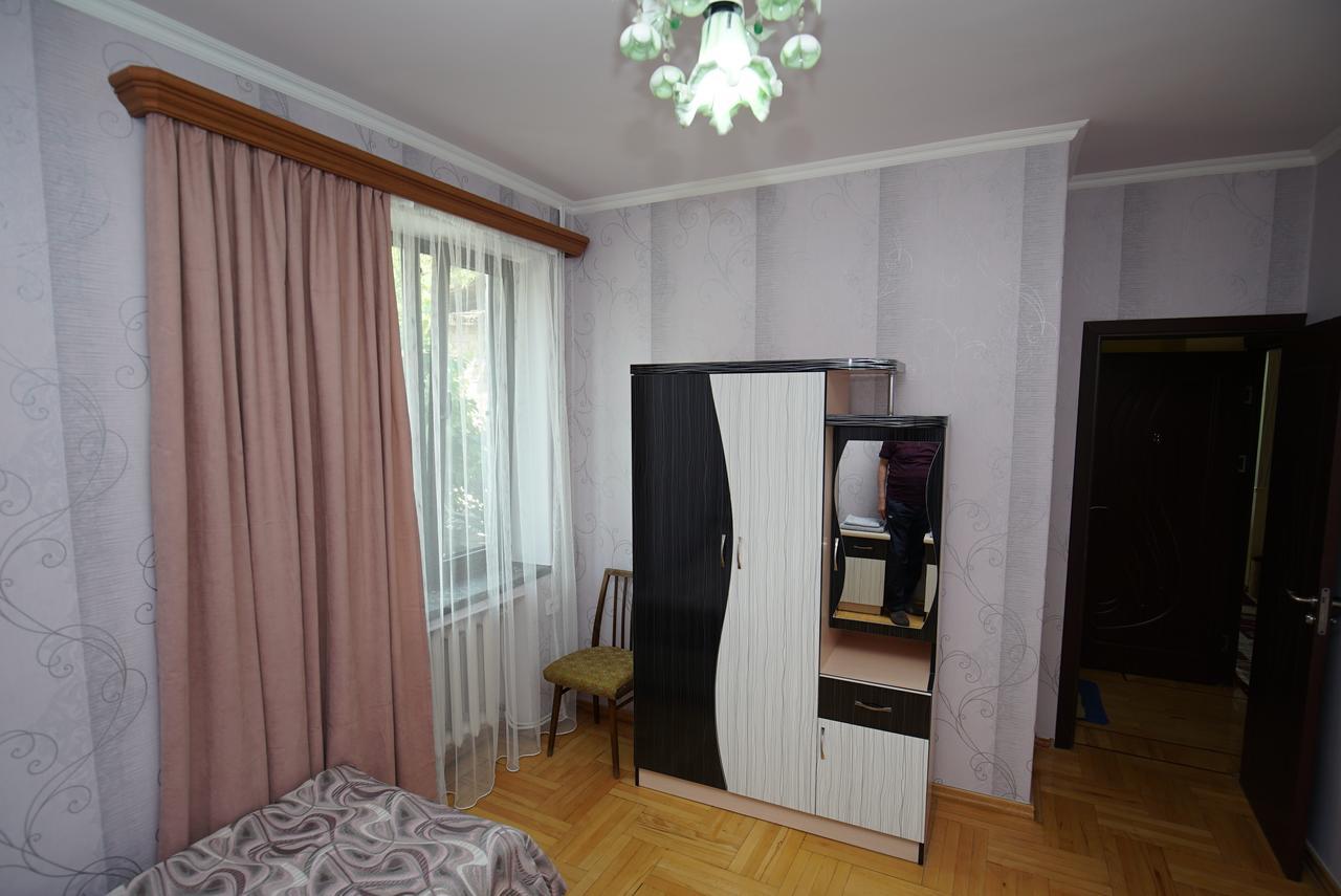 Nice House In The Heart Of The City エレバン エクステリア 写真
